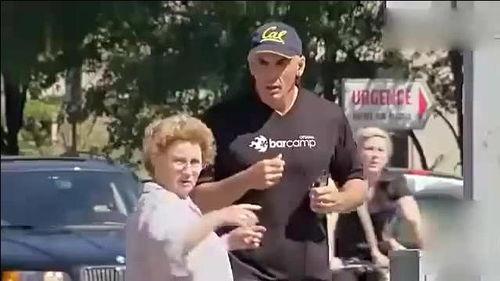 我就开个车，观众们笑抽了,观众捧腹大笑